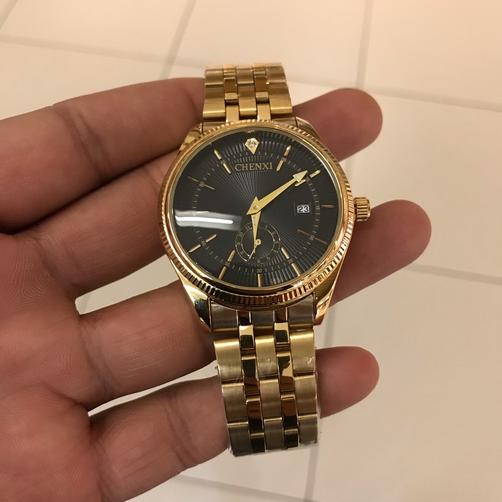 Men’s watch gold and black